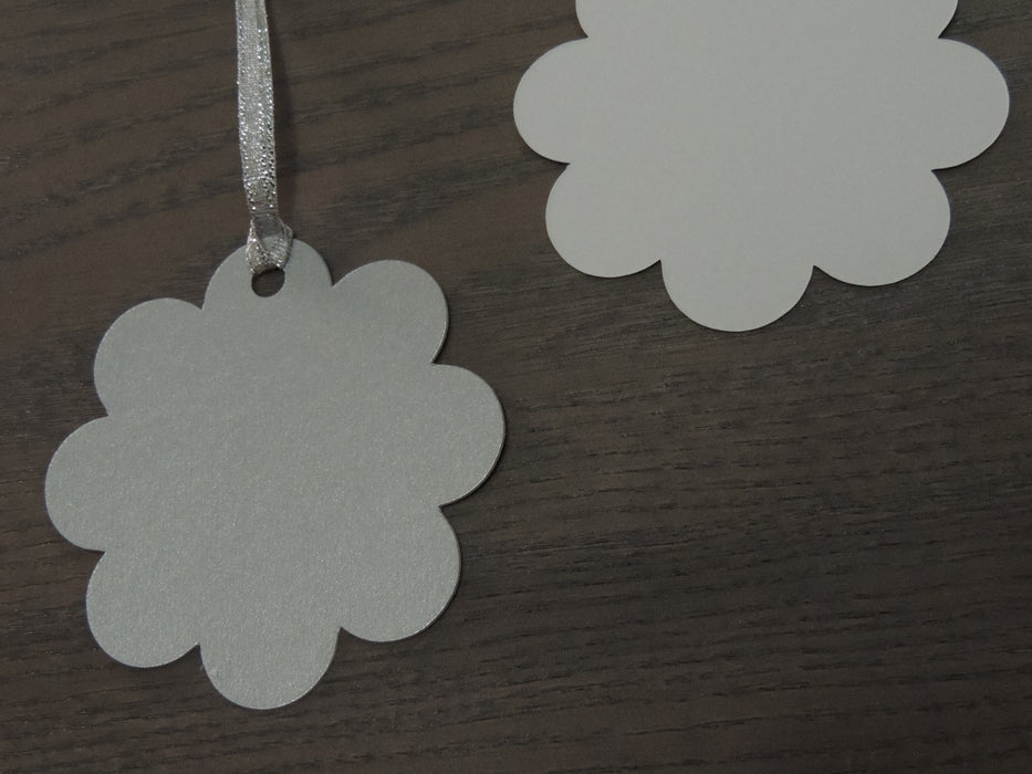 Gold / Silver Tag with ribbon