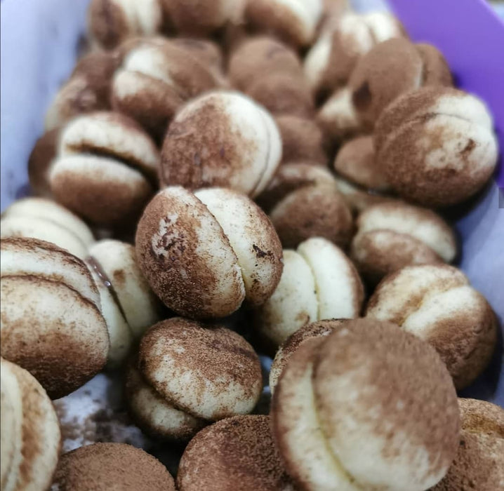 Mini Coco dusted with chocolate filling Biscuits (0.5 kg/box)